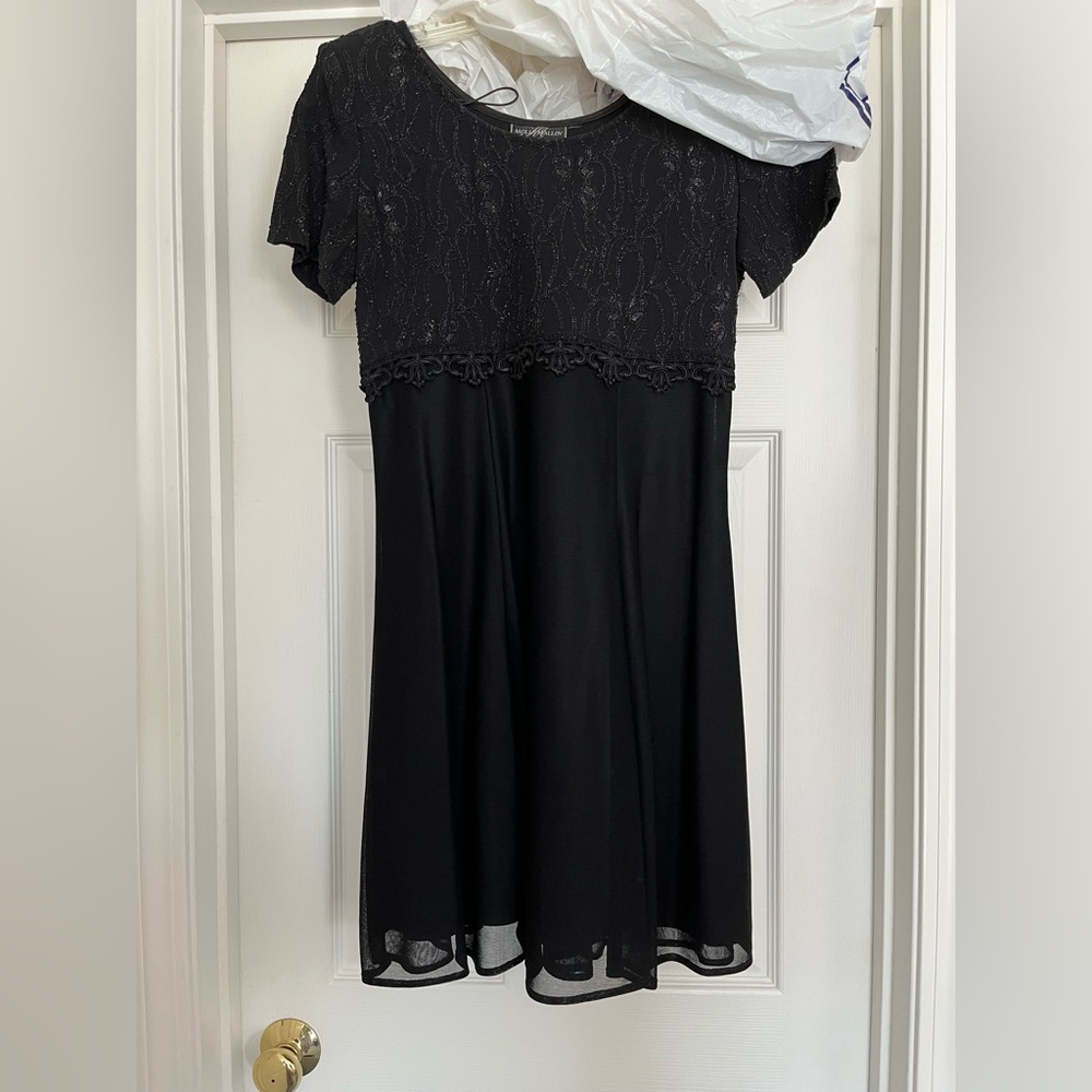 Black dress size 8